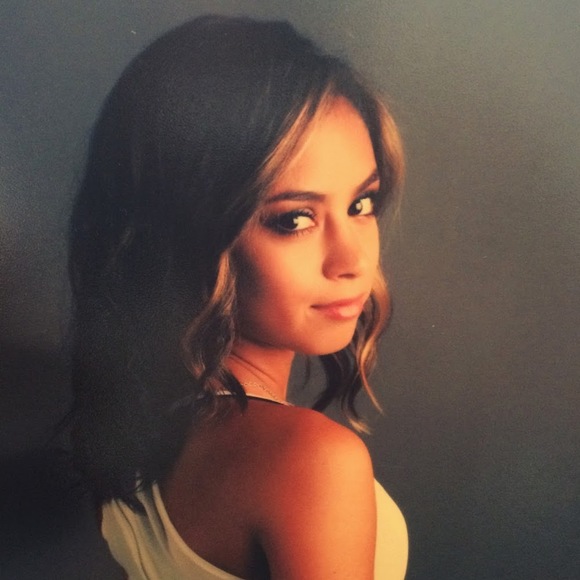 Meet your Posher, Angie - Picture 1 of 1